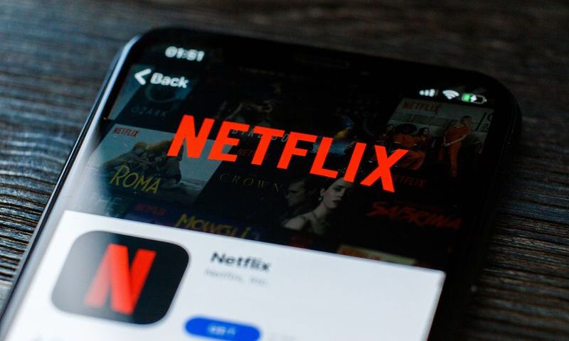 Количество подписчиков и доход сервиса Netflix